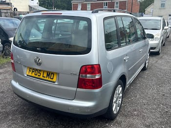 Used Volkswagen Touran 2005 for sale - 79741547: Photo