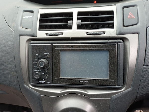 Used Toyota Yaris 2011 for sale - 76294415: Photo 4