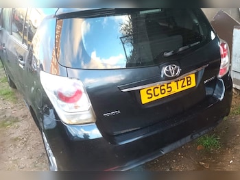 Used Toyota Verso 2015 for sale - 77641069: Photo