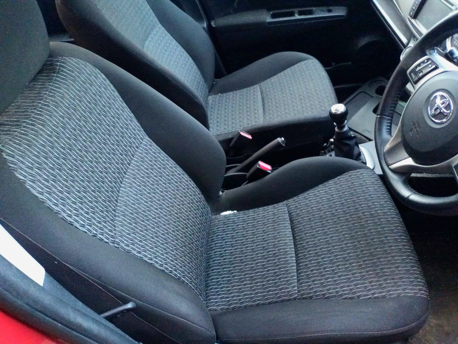 Used Toyota Yaris 2013 for sale - 76190458: Photo 8