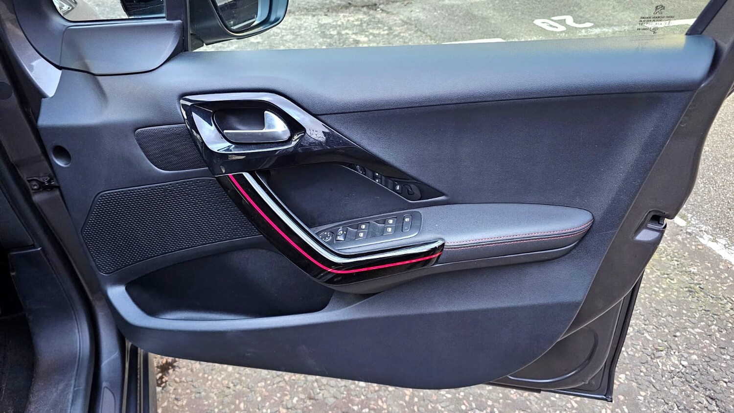 Used Peugeot 208 2018 for sale - 78137381: Photo 24