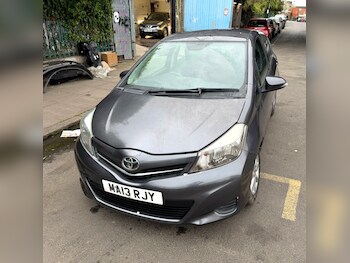 Used Toyota Yaris 2013 for sale - 78374712: Photo