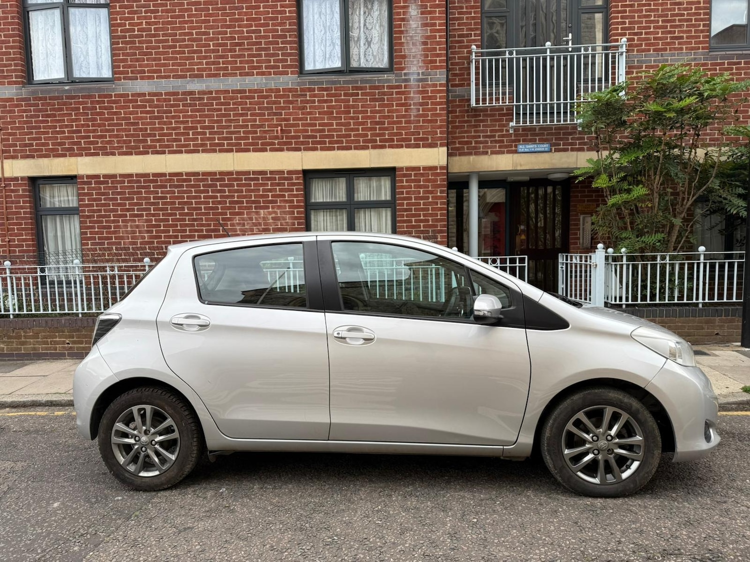 Used Toyota Yaris 2014 for sale - 76644531: Photo 2