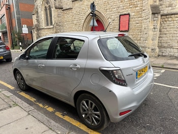 Used Toyota Yaris 2014 for sale - 76644531: Photo