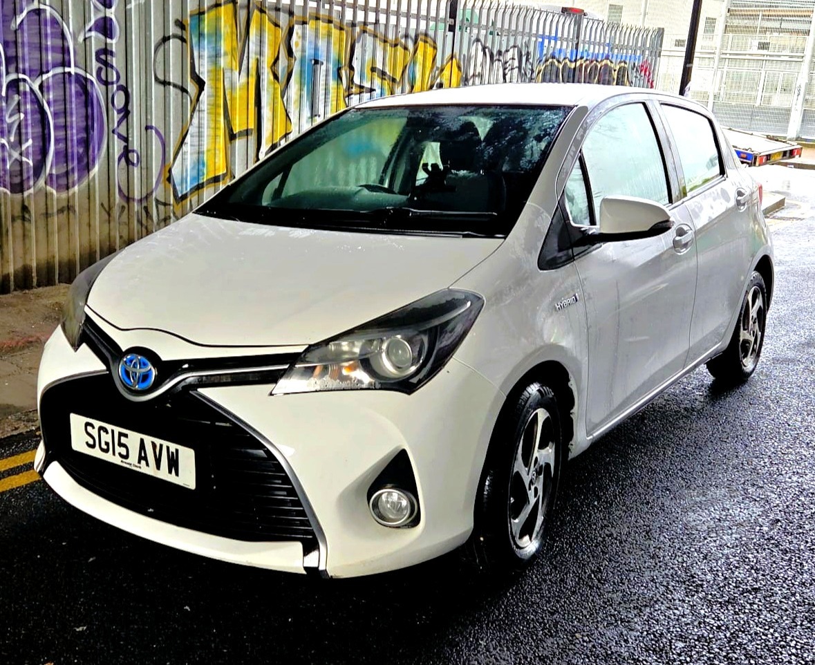 Used Toyota Yaris 2015 for sale - 78018754: Photo 2
