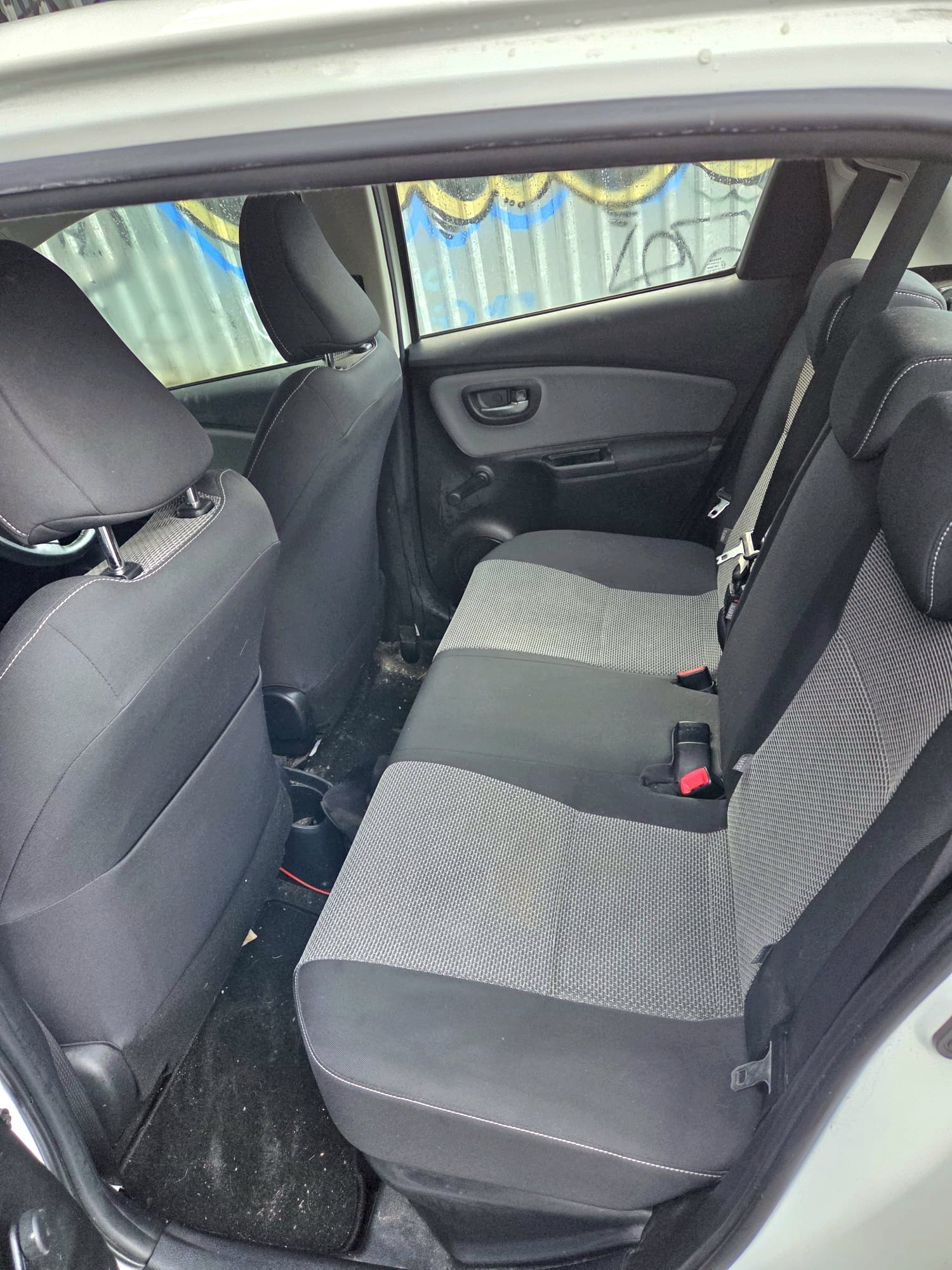 Used Toyota Yaris 2015 for sale - 77919008: Photo 7