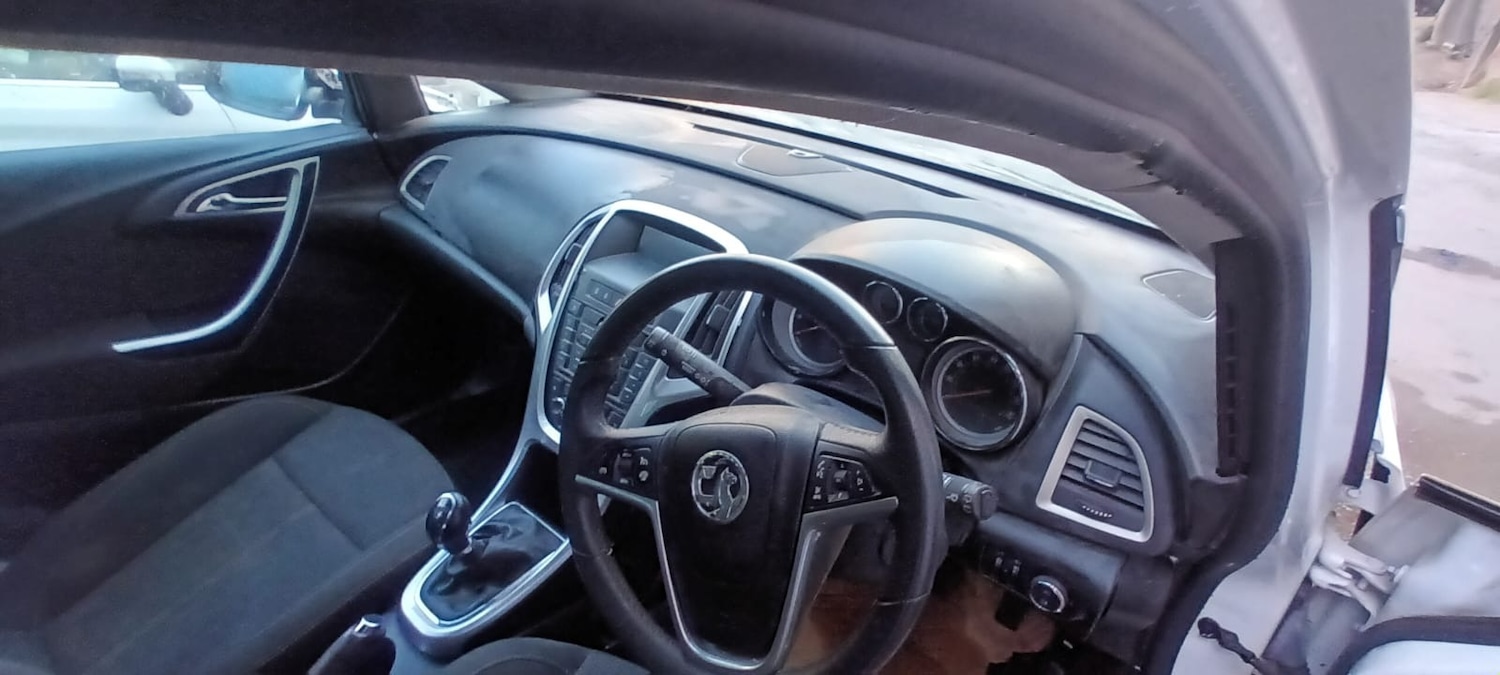 Used Vauxhall Astra 2014 for sale - 78060377: Photo 13