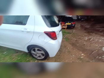 Used Toyota Yaris 2015 for sale - 79244078: Photo