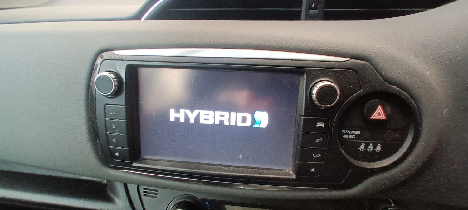 Used Toyota Yaris 2015 for sale - 76548141: Photo 4