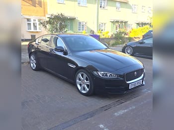 Used Jaguar XE 2015 for sale - 79670841: Photo