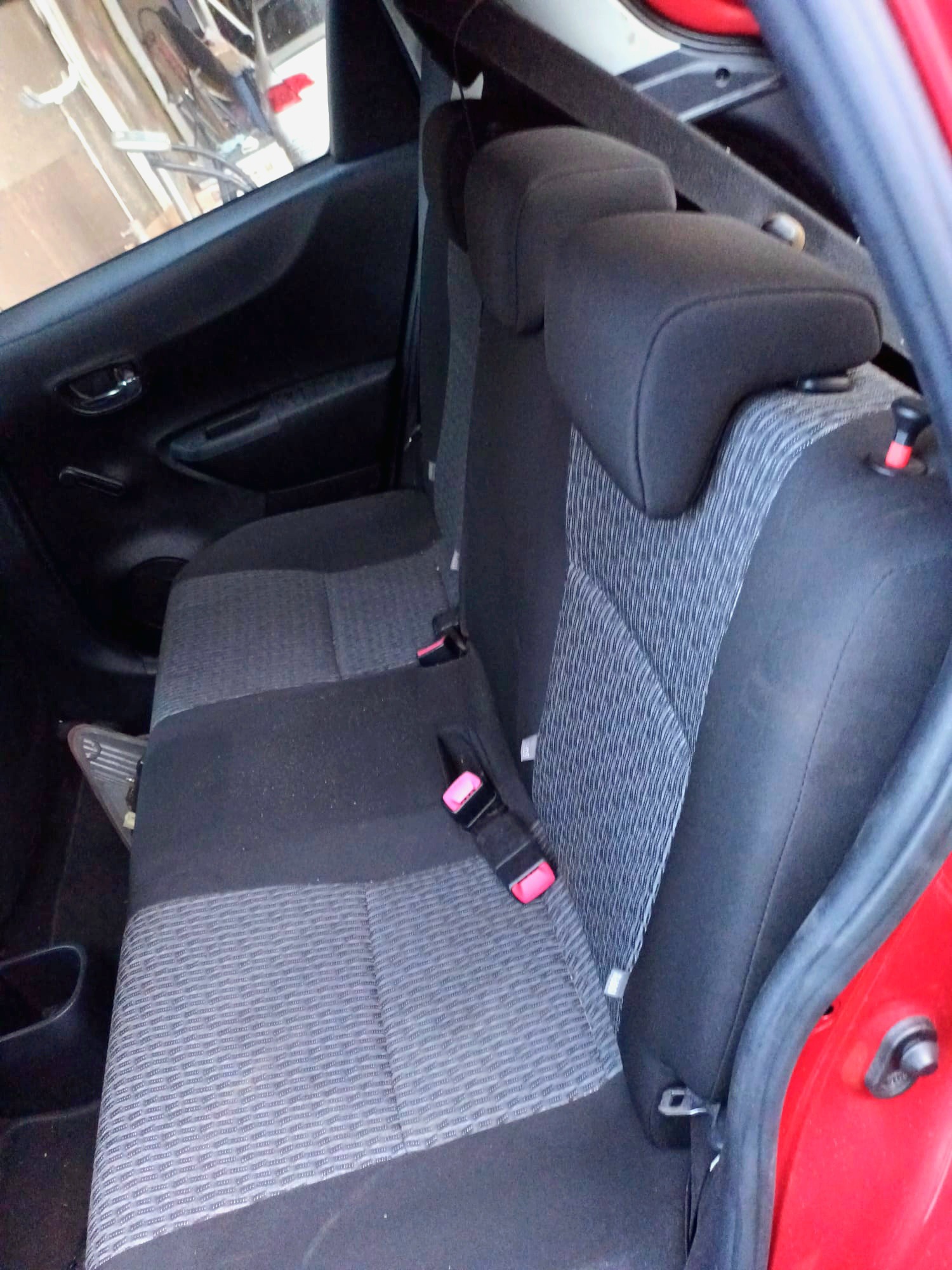 Used Toyota Yaris 2013 for sale - 76964309: Photo 7