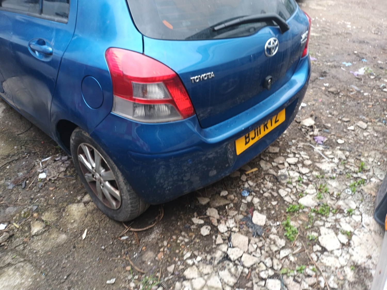 Used Toyota Yaris 2011 for sale - 77093705: Photo 2