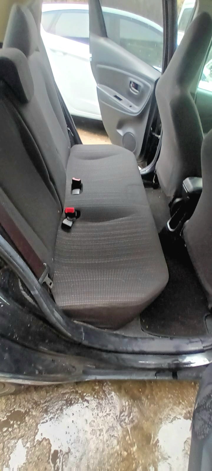 Used Toyota Vitz 2025 for sale - 78137380: Photo 3