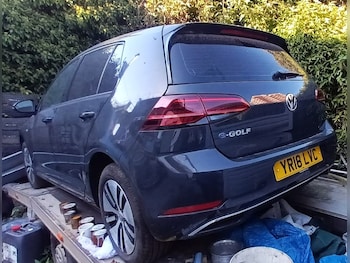 Used Volkswagen Golf 2018 for sale - 76294427: Photo