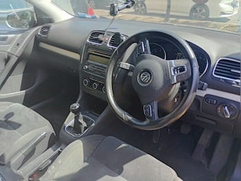 Used Volkswagen Golf 2009 for sale - 79546908: Photo
