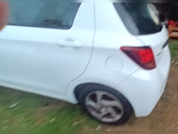 Used Toyota Yaris 2015 for sale - 77416932: Photo