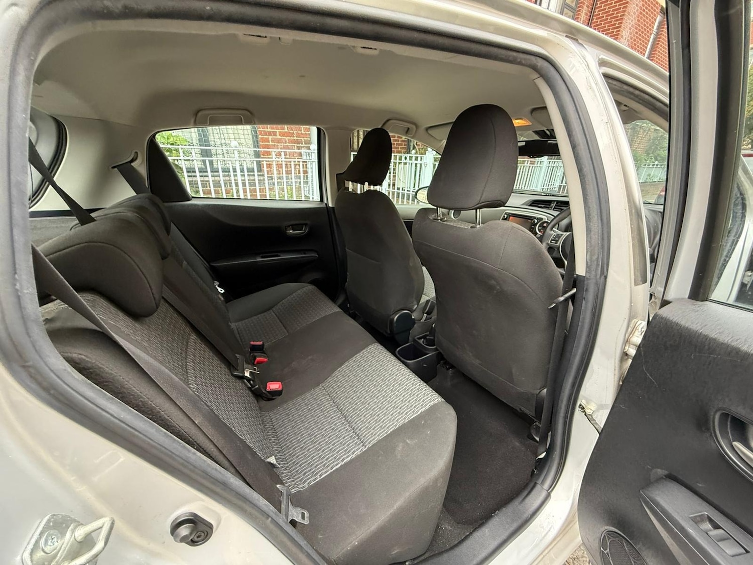 Used Toyota Yaris 2014 for sale - 76455720: Photo 9