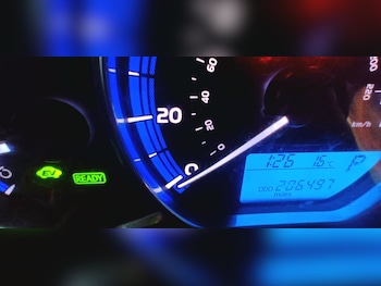 Used Toyota Yaris 2015 for sale - 77054245: Photo