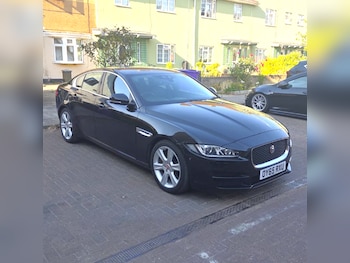 Used Jaguar XE 2015 for sale - 79547240: Photo