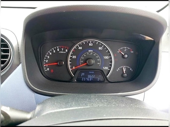 Used Hyundai i10 2015 for sale - 79226360: Photo