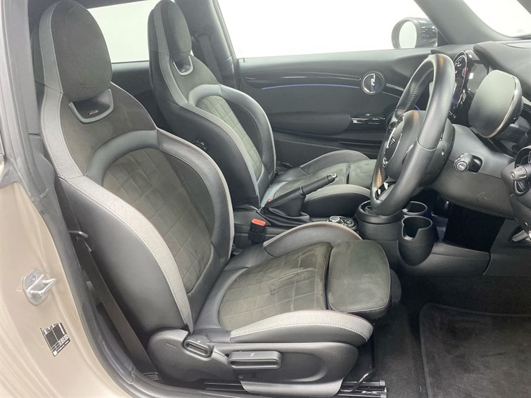 Used MINI Hatch 2021 for sale - 77770481: Photo 32