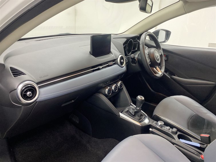 Used Mazda Mazda2 2022 for sale - 78172192: Photo 2