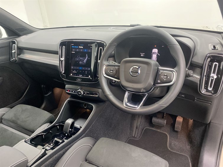 Used Volvo XC40 2024 for sale - 77210476: Photo 37