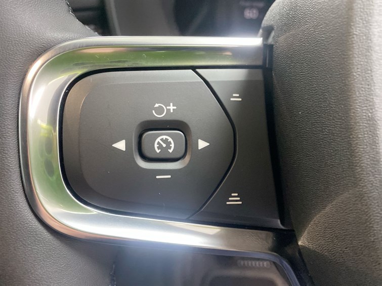 Used Volvo XC40 2024 for sale - 77210476: Photo 38