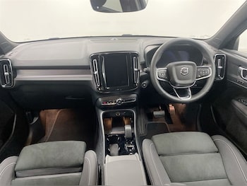 Used Volvo XC40 2024 for sale - 77210476: Photo