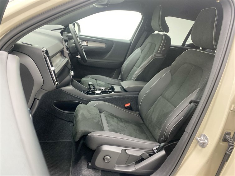 Used Volvo XC40 2024 for sale - 77210476: Photo 52