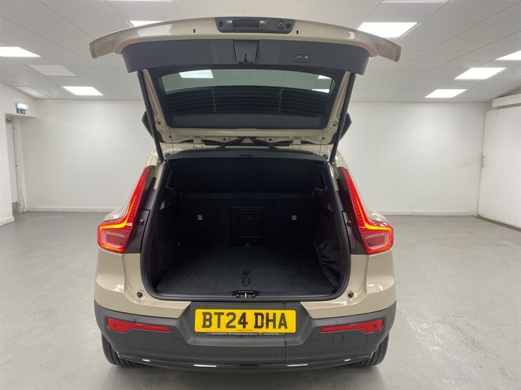 Used Volvo XC40 2024 for sale - 77210476: Photo 60