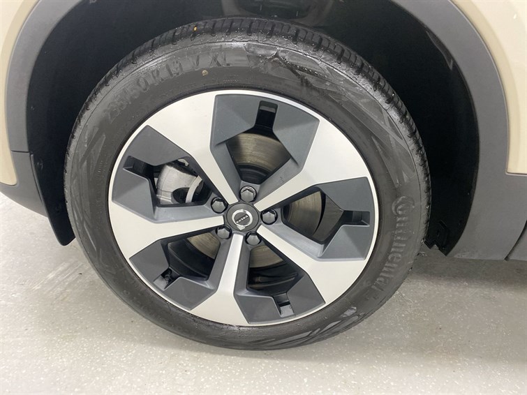 Used Volvo XC40 2024 for sale - 77210476: Photo 9