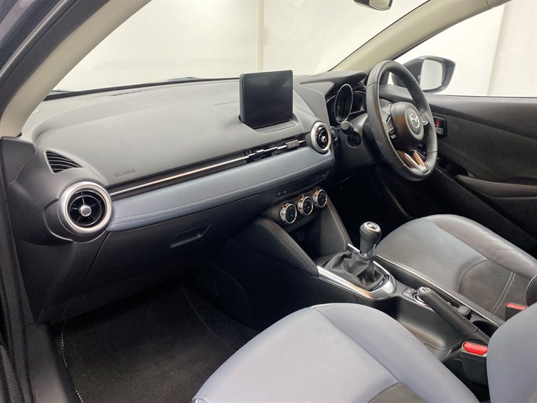 Used Mazda Mazda2 2022 for sale - 77941463: Photo 2