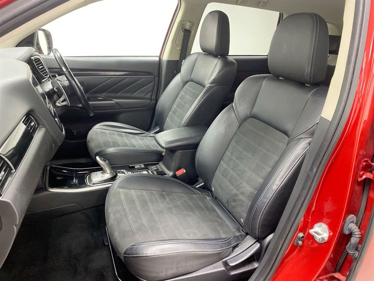 Used Mitsubishi Outlander 2019 for sale - 77210463: Photo 52