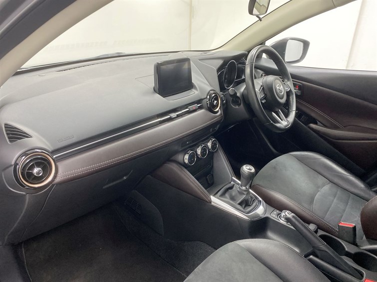 Used Mazda Mazda2 2019 for sale - 77210435: Photo 2