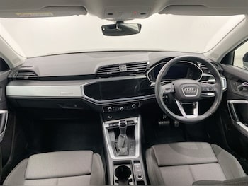 Used Audi Q3 2023 for sale - 77210636: Photo