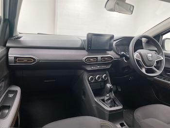 Used Dacia Sandero Stepway 2022 for sale - 77210512: Photo