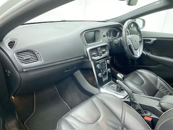 Used Volvo V40 2019 for sale - 79768263: Photo