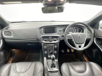 Used Volvo V40 2019 for sale - 79768263: Photo