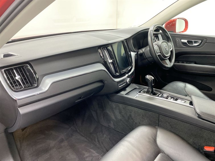 Used Volvo XC60 2018 for sale - 77770473: Photo 2