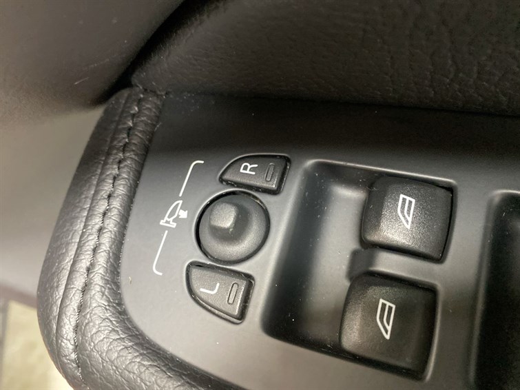 Used Volvo XC60 2018 for sale - 77770473: Photo 35