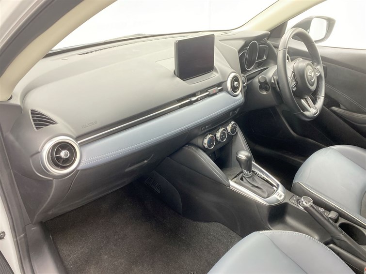 Used Mazda Mazda2 2023 for sale - 77770478: Photo 2