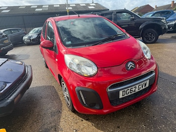 2012 (62) - 1.0i VTR 5dr