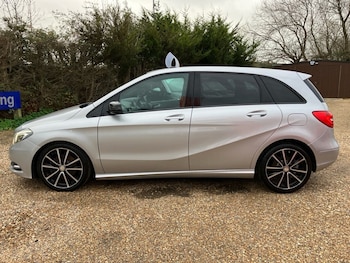 Used Mercedes-Benz B Class 2013 for sale - 76953975: Photo