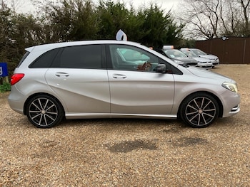 Used Mercedes-Benz B Class 2013 for sale - 76953975: Photo