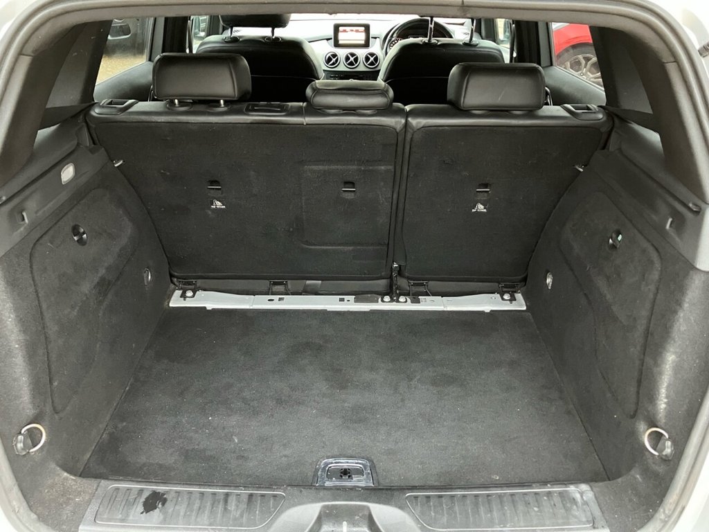 Used Mercedes-Benz B Class 2013 for sale - 76953975: Photo 9