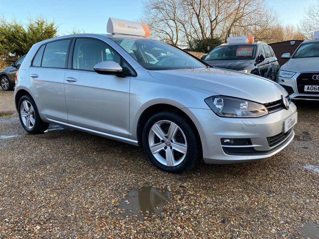 Used Volkswagen Golf 2017 for sale - 76953973: Photo 2
