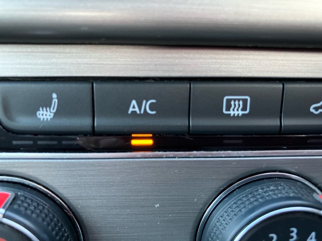 Used Volkswagen Golf 2017 for sale - 76953973: Photo 30