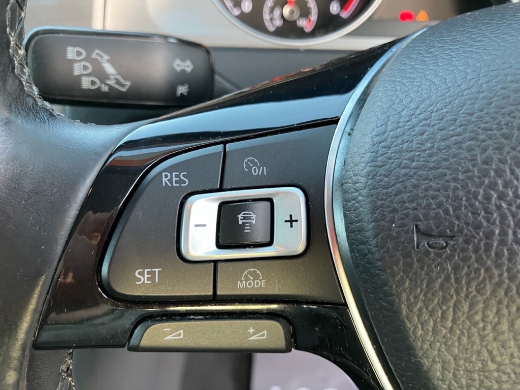 Used Volkswagen Golf 2017 for sale - 76953973: Photo 35