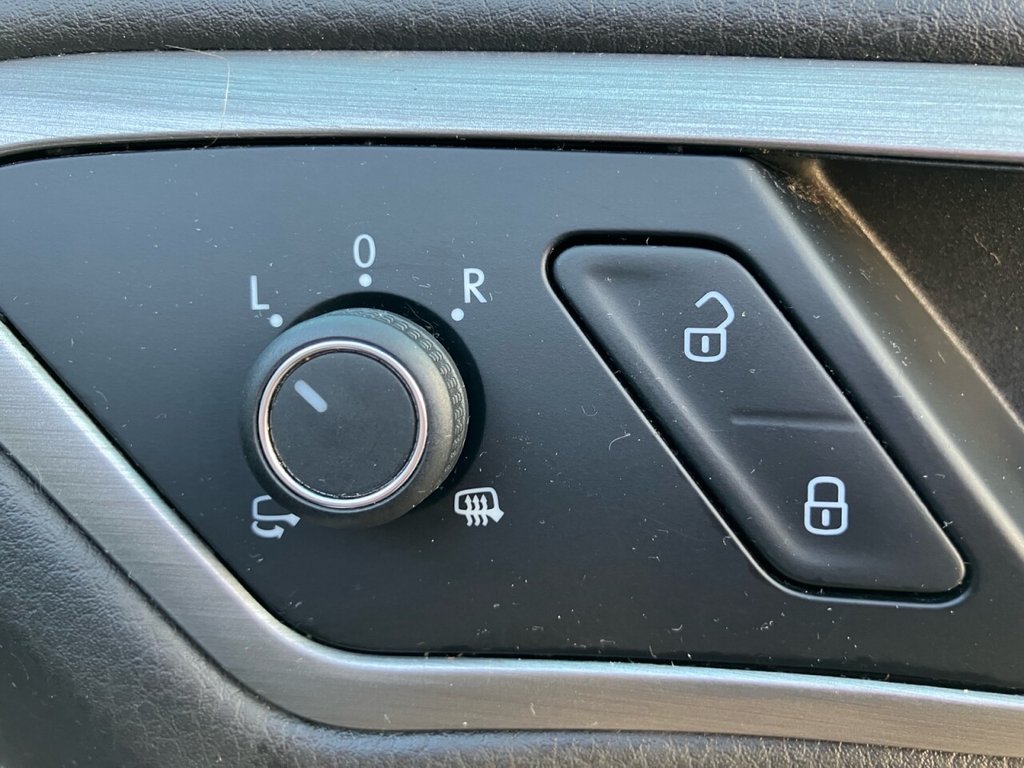 Used Volkswagen Golf 2017 for sale - 76953973: Photo 38